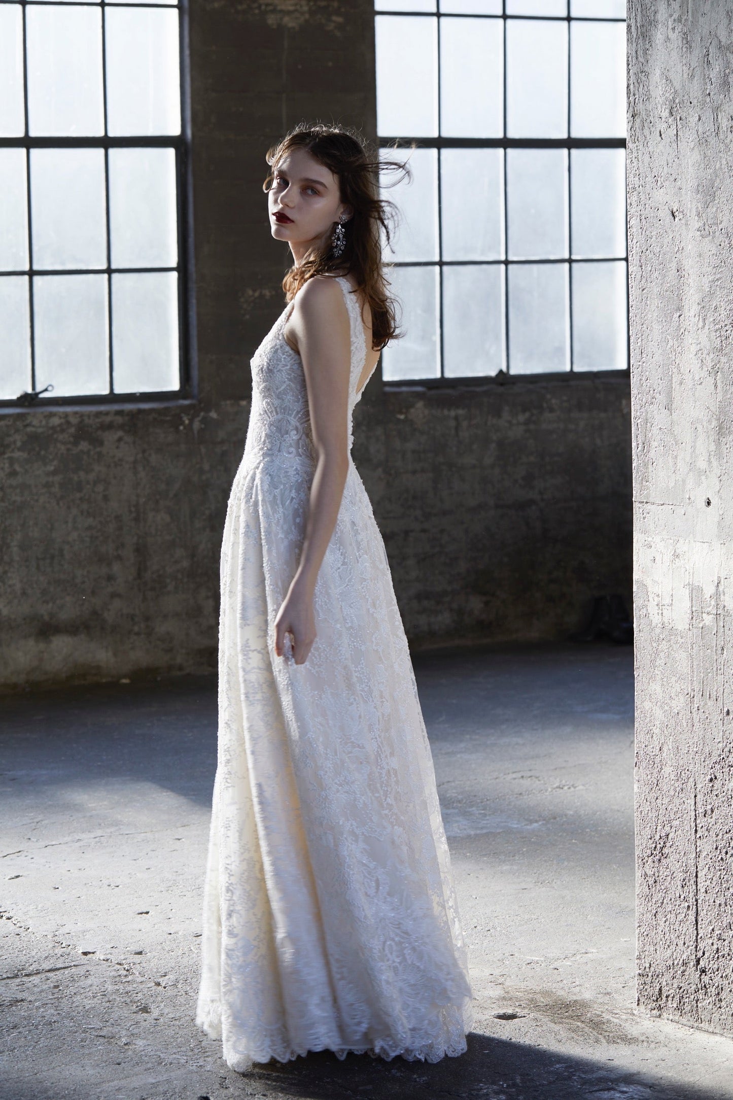 MADELEINE【ウェディングドレス レンタル】NAEEM KHAN インポート 【ウェディングドレス レンタル】