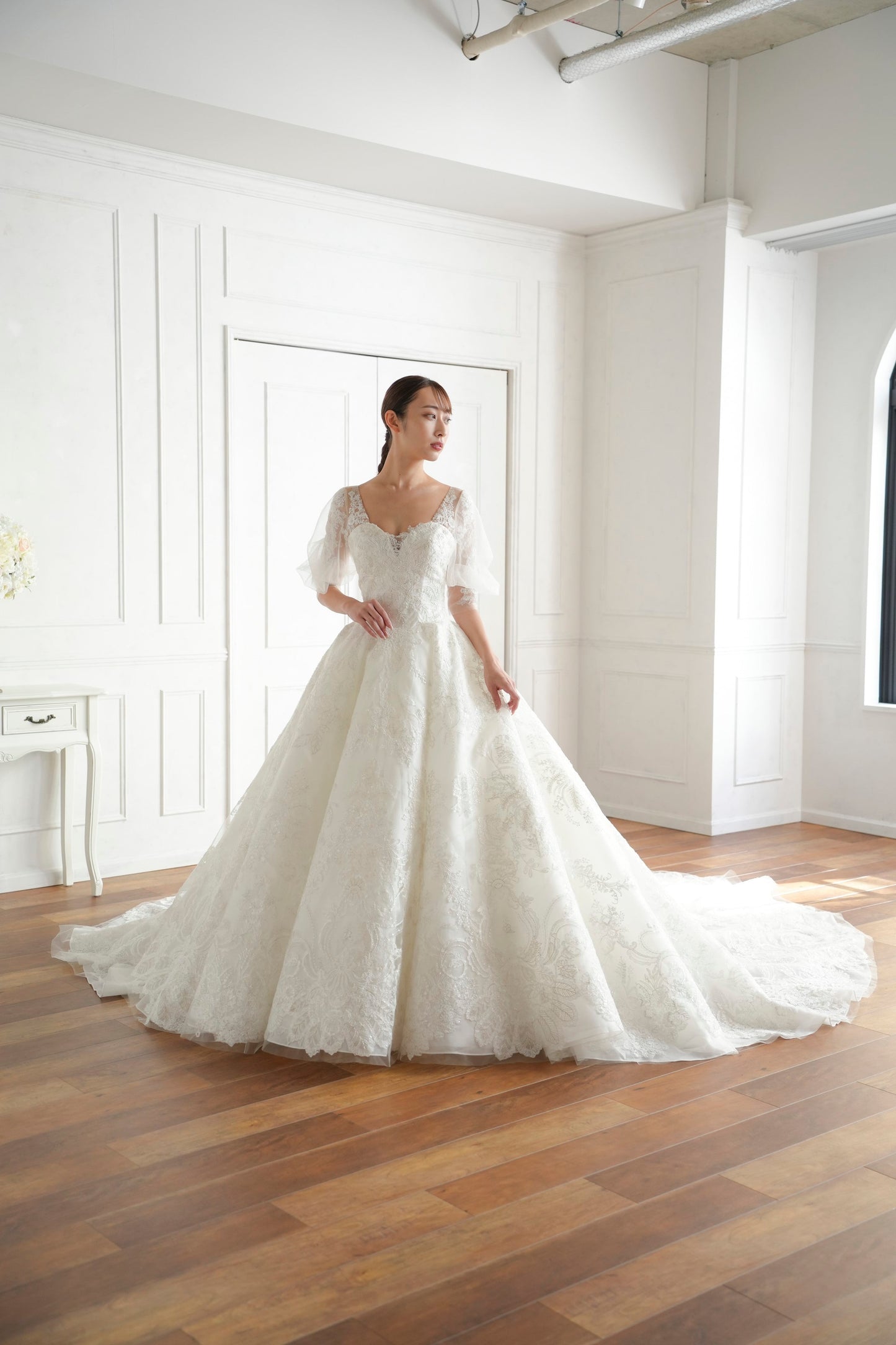 HLD-00066 02 【ウェディングドレス レンタル】