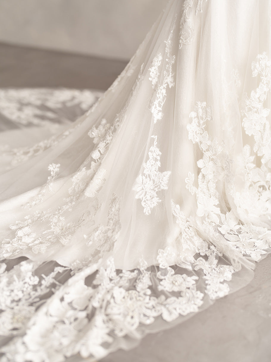 Bell - ベル -【ウェディングドレス レンタル】