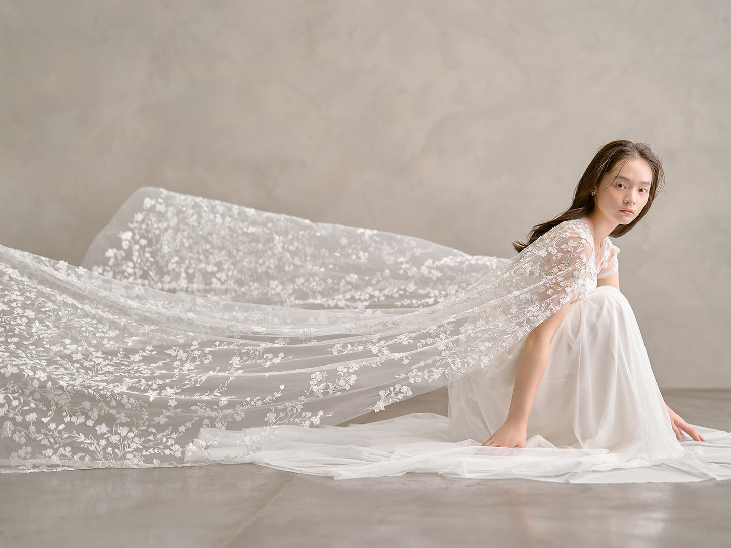 Aglaia - アグライア -【ウェディングドレス レンタル】