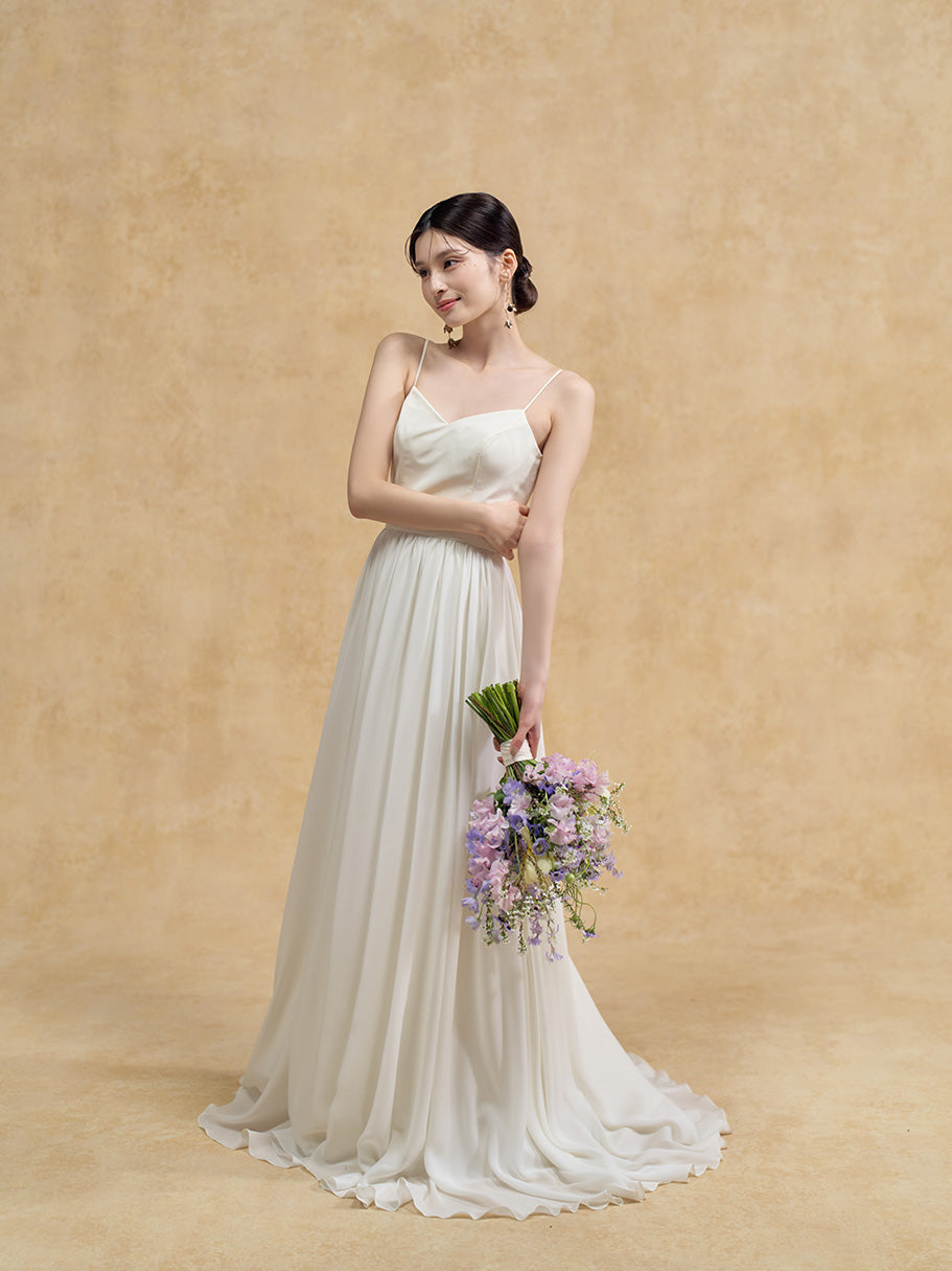 Aura - アウラ -【ウェディングドレス レンタル】