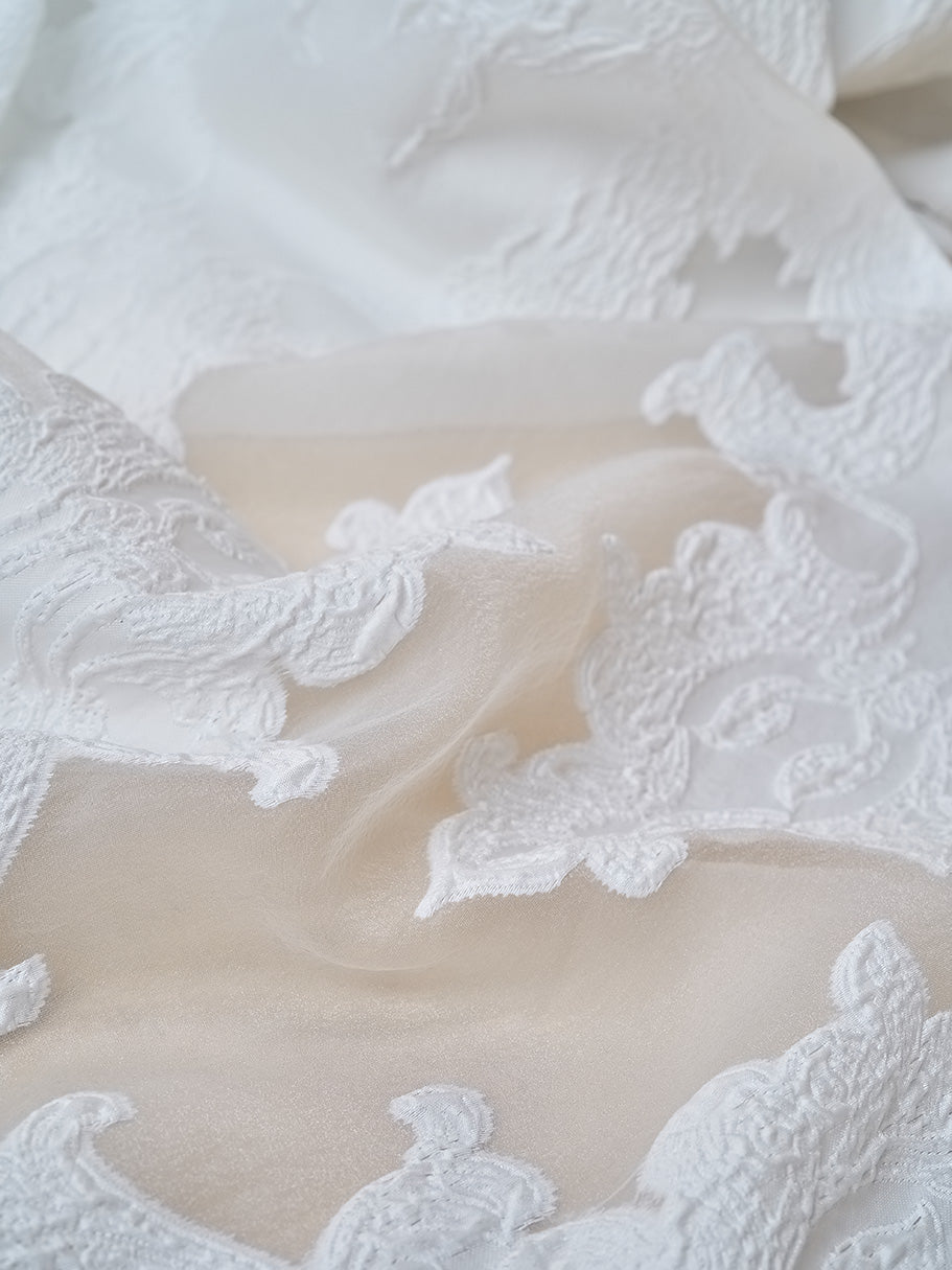 Theta - シータ -【ウェディングドレス レンタル】