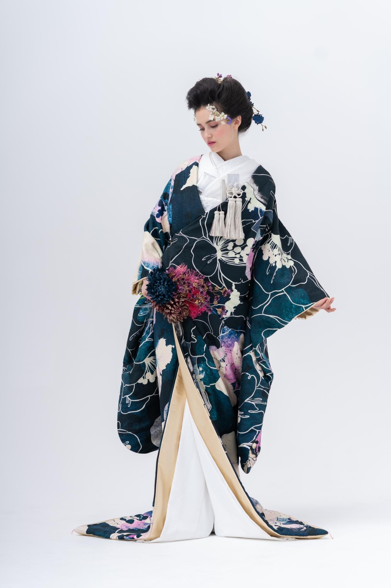 紺地赤花図【結婚式 和装 色打掛 レンタル】