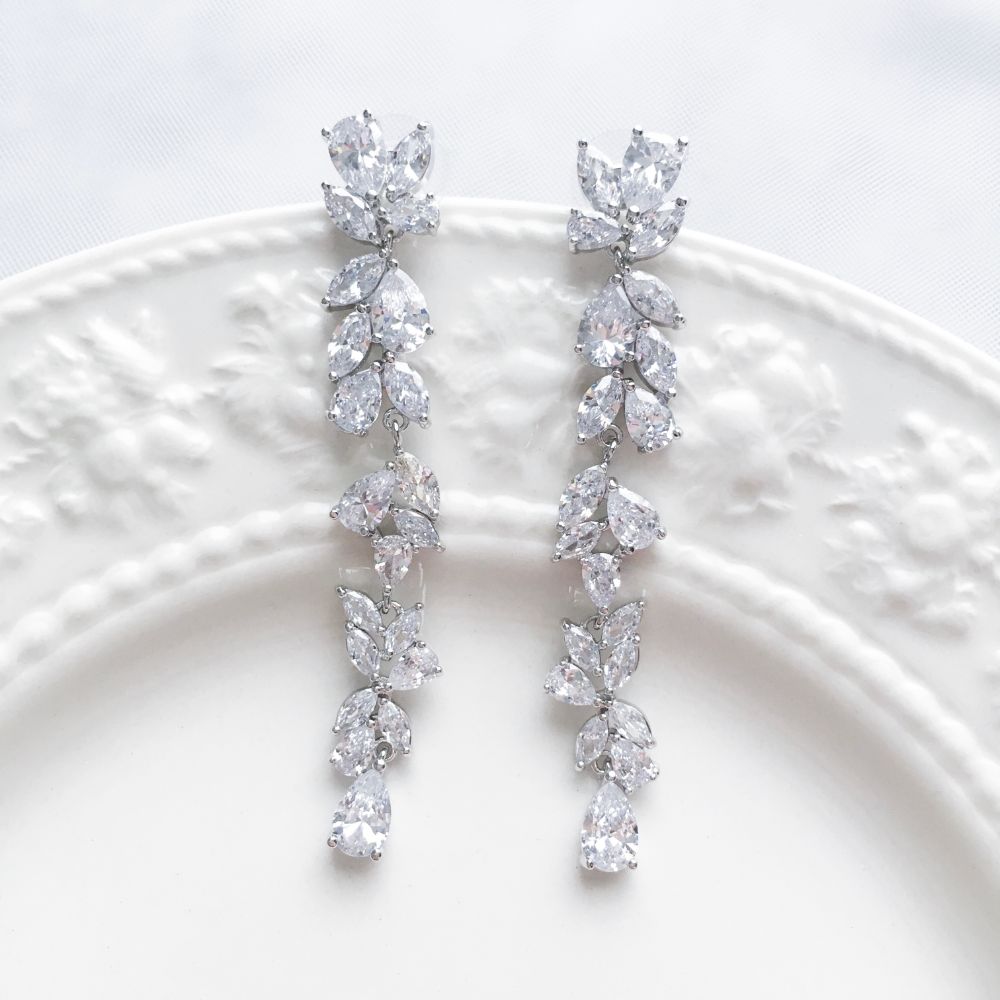 【ピアス】ビジュー ロングリーフ ウェディング ブライダルピアス i4 【結婚式 ピアス イヤリング】
