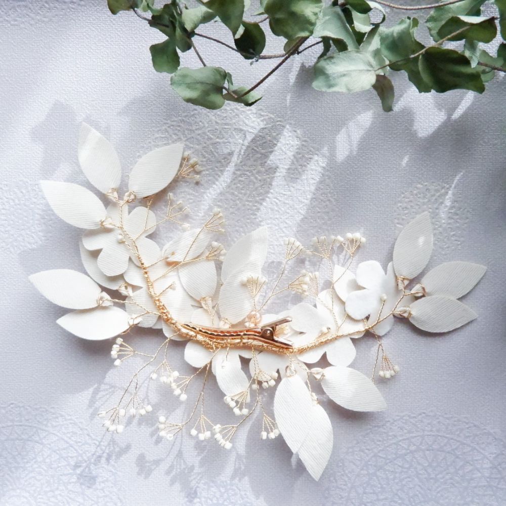 【ヘッドドレス】ブライダルヘッドドレス レザー フラワー ボンネ ゴールド m5 【結婚式 ヘアアクセサリー】