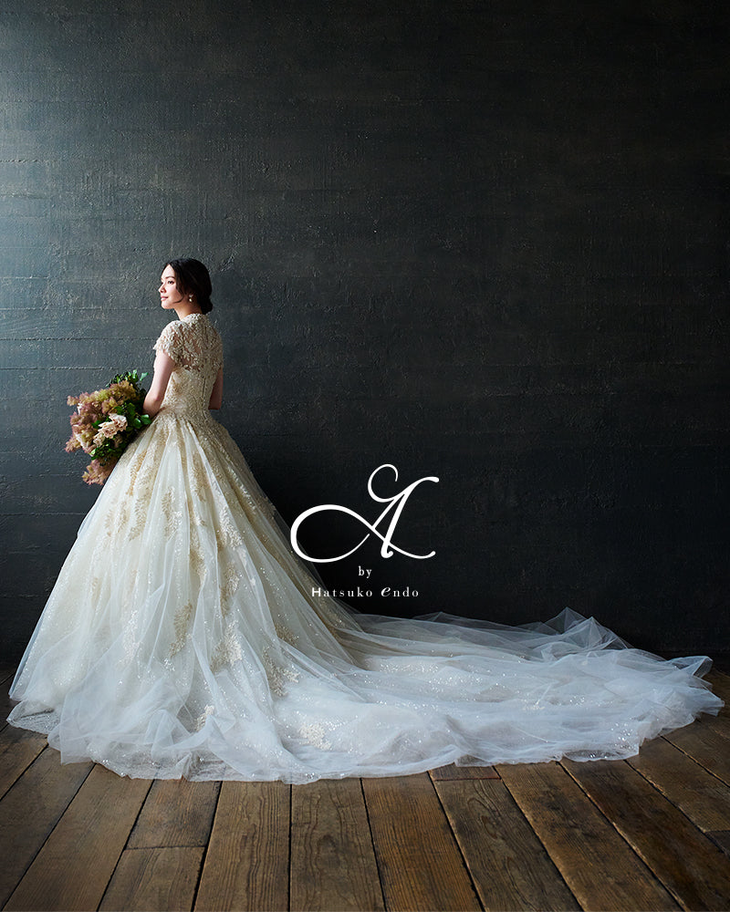 リナ HE-138(Ivory)【ウェディングドレスレンタル】