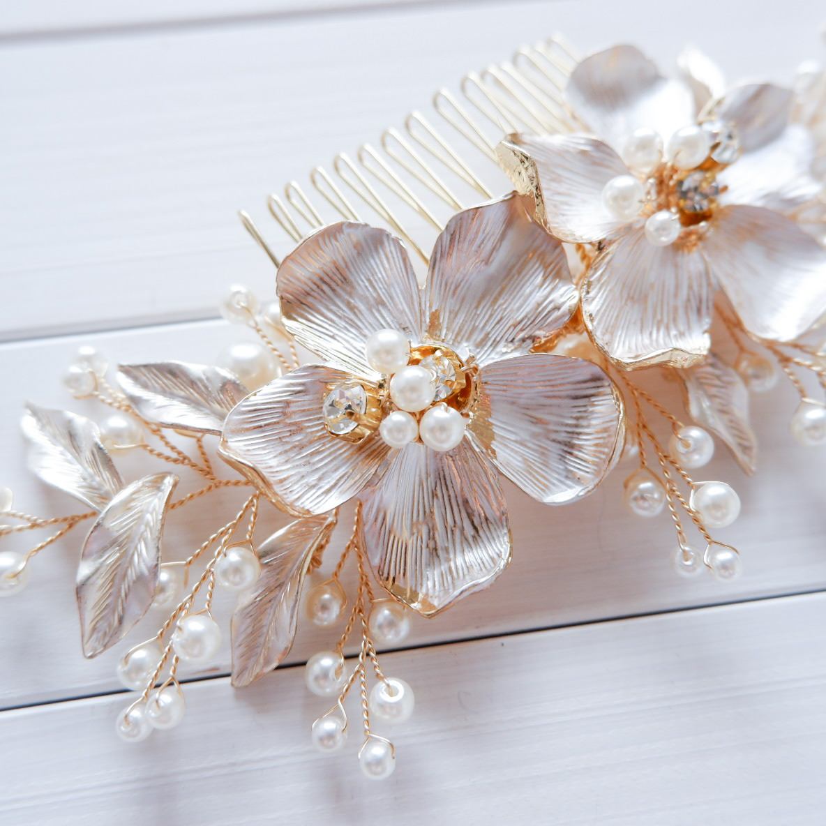 ヘッドコーム ブライダルヘッドドレス ビジュー パール フラワー m13 【結婚式 ヘアアクセサリー】