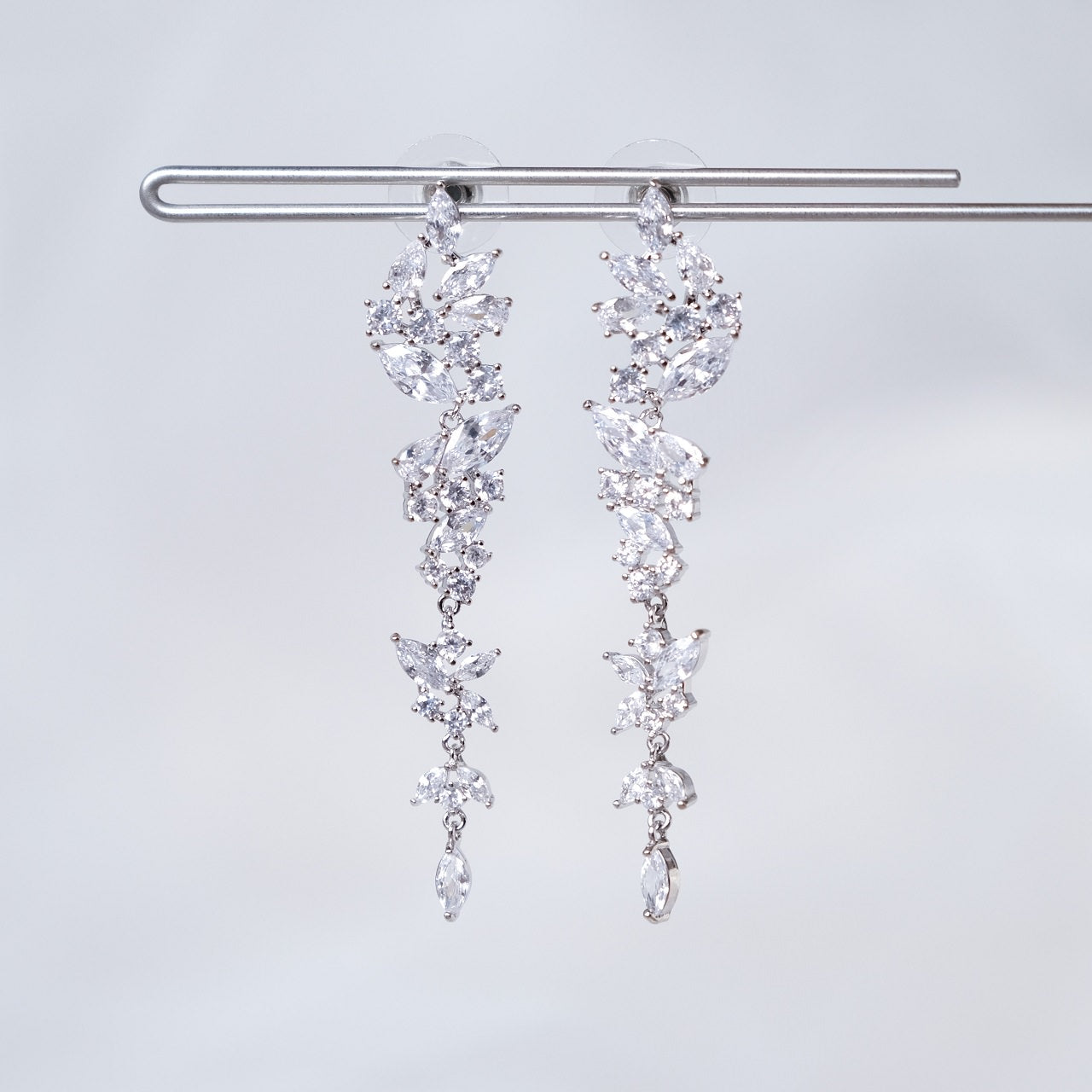 【イヤリング】ジルコニア ビジュー ウェディング ブライダルイヤリング p19 【結婚式 ピアス イヤリング】