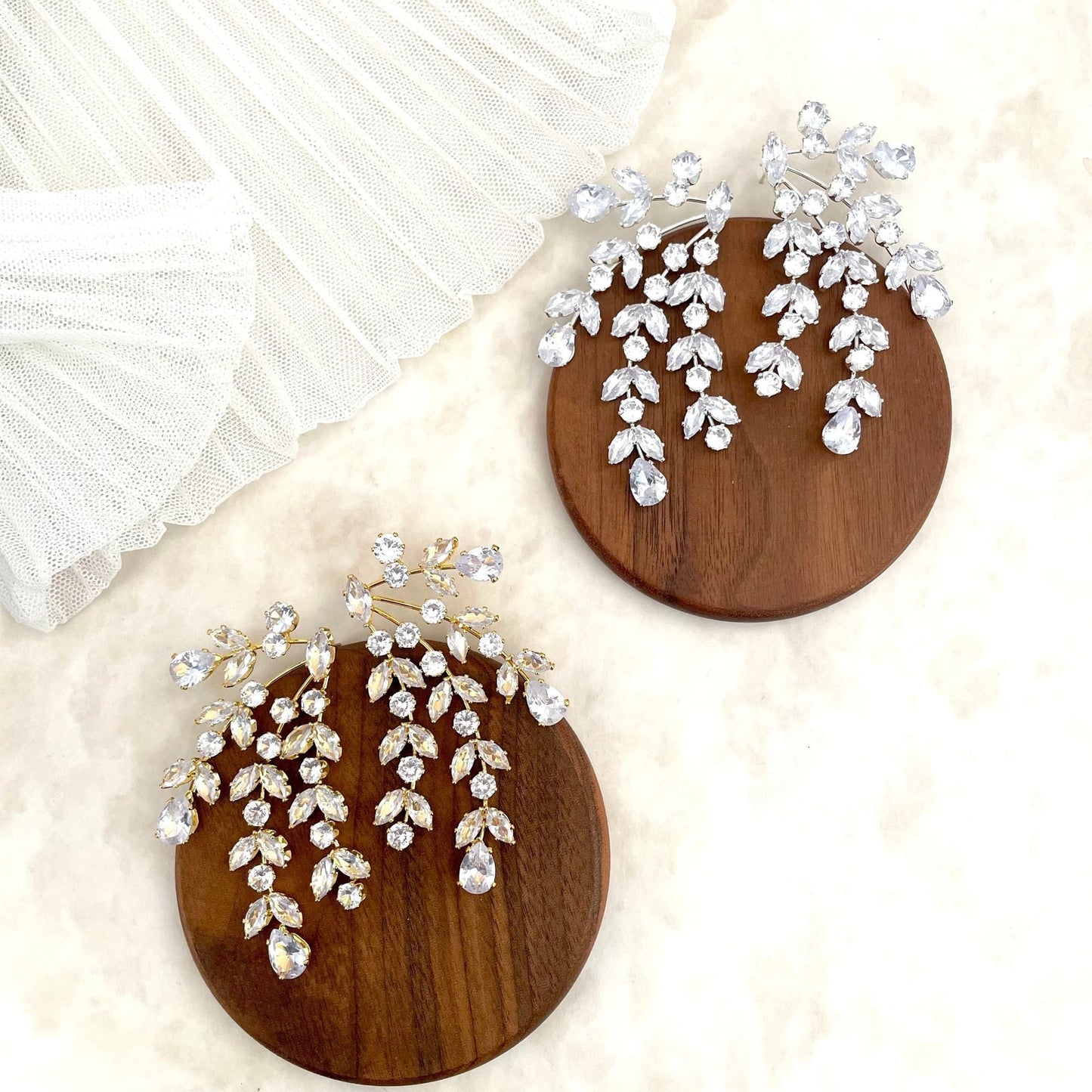 foy 大ぶりブライダルジルコニアピアス【結婚式 ピアス イヤリング】