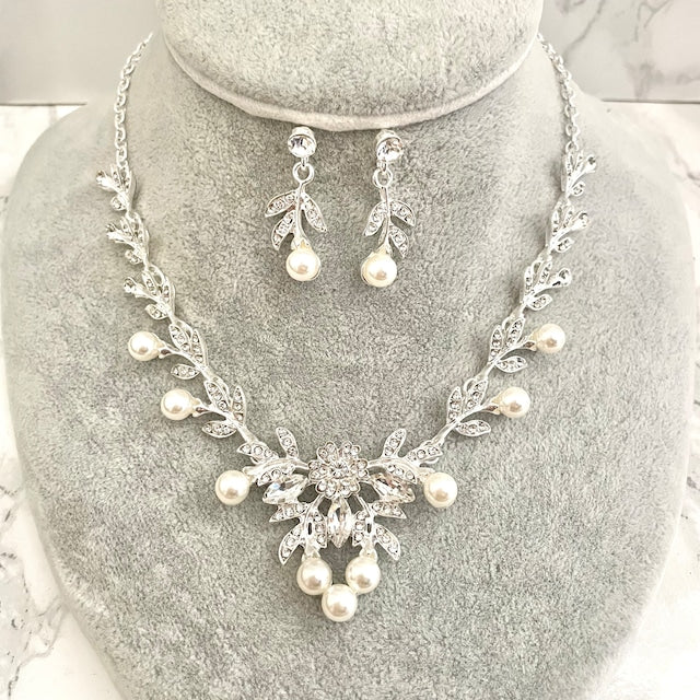 perle silverパールブライダルネックレス&ピアスセット /金属アレルギー対応可能【結婚式 アクセサリーセット】