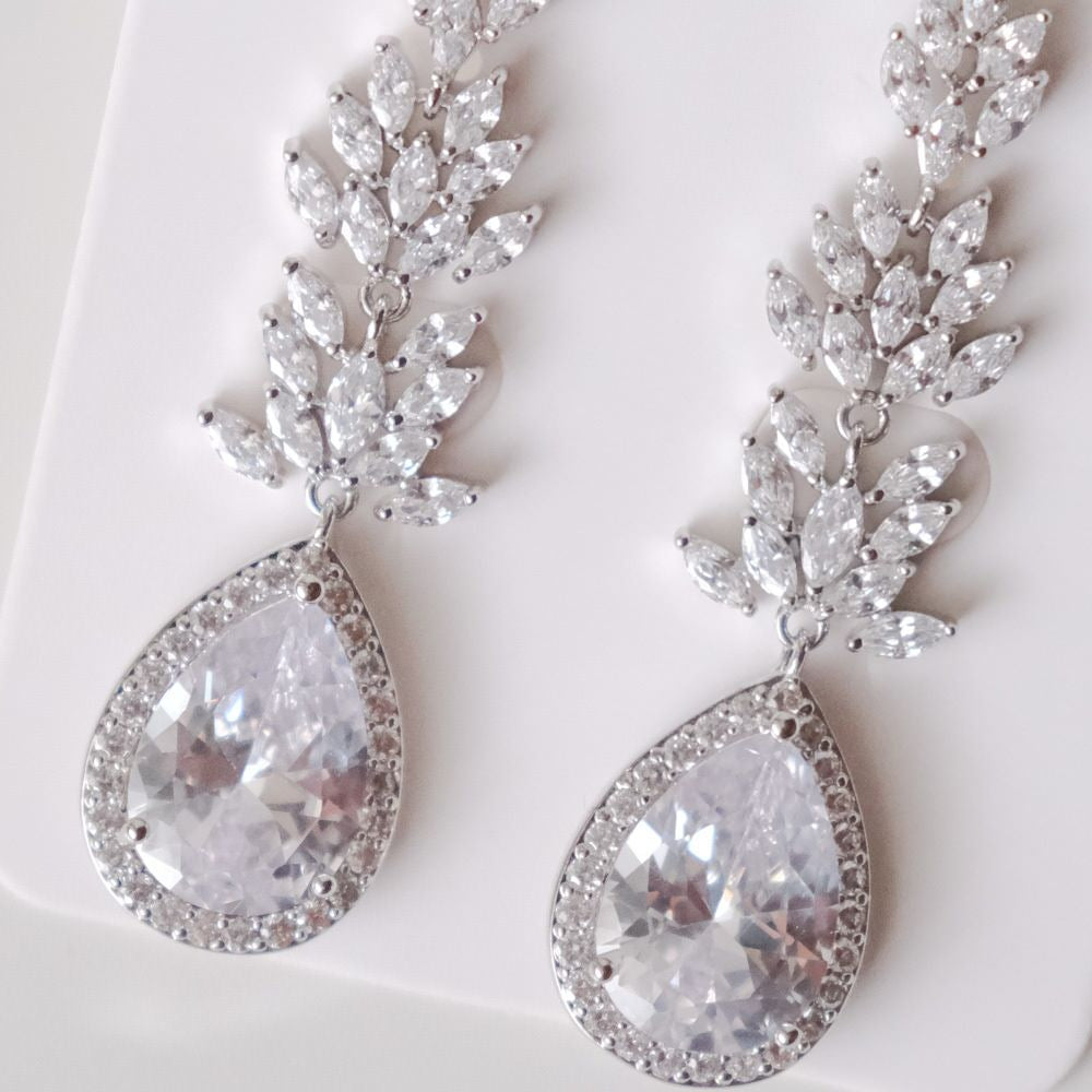 【ピアス】ジルコニアピアス ビジュー ウェディングピアス ブライダルピアス q20 【結婚式 ピアス イヤリング】
