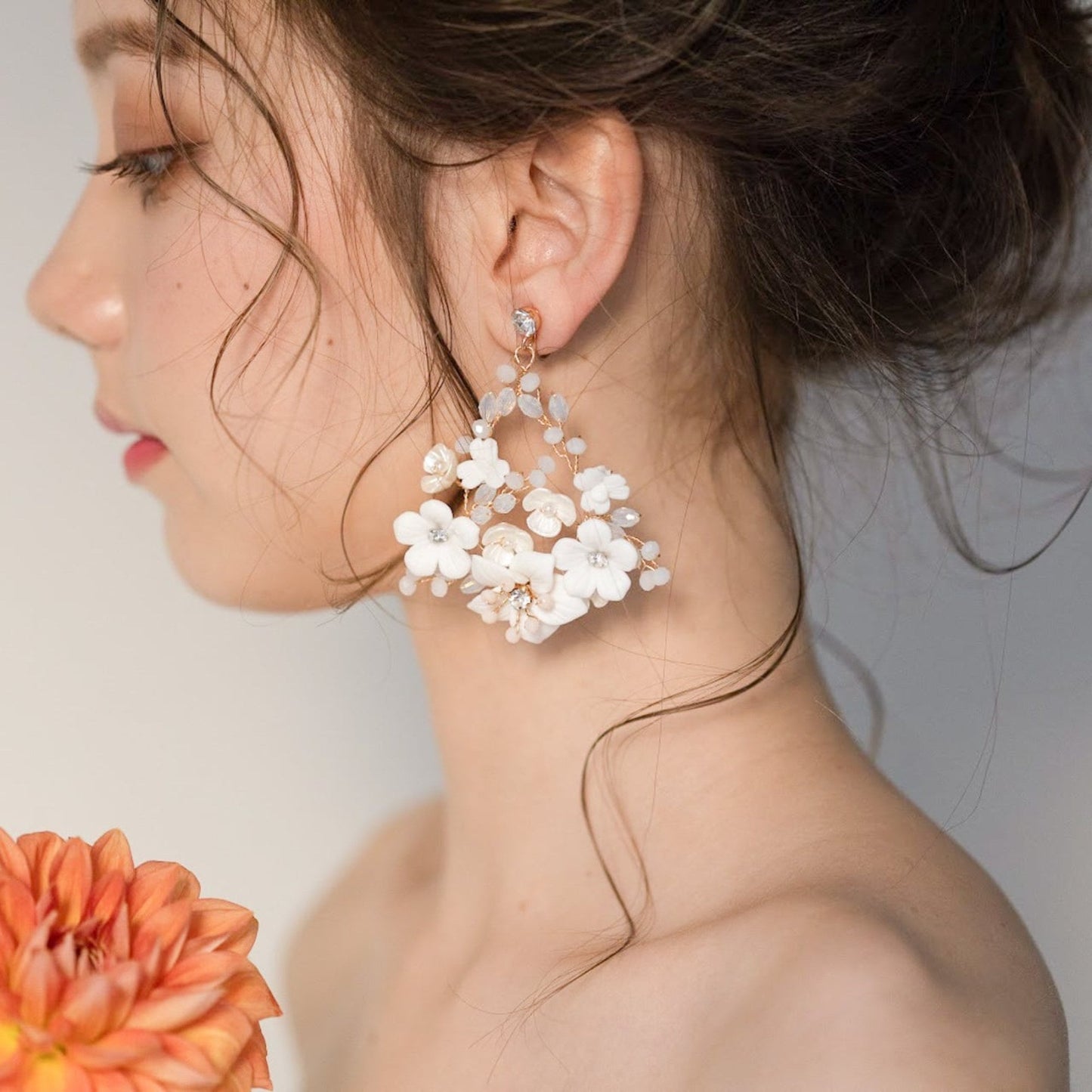 【イヤリング】ブライダル 小枝イヤリング ホワイトフラワー ゴールド u12 【結婚式 ピアス イヤリング】