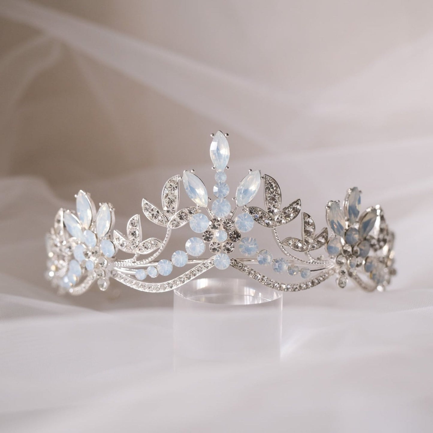 【ヘッドドレス】ティアラ ビジュー ブライダルヘッドドレス シルバー u37 【結婚式 ヘアアクセサリー】