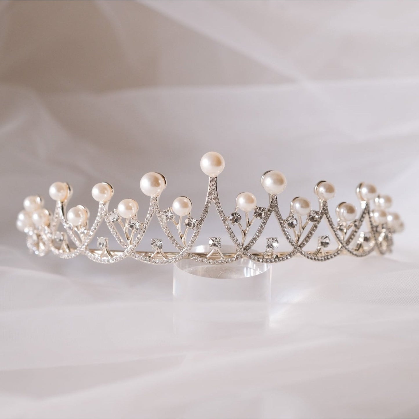 【ヘッドドレス】ティアラ パール ビジュー ブライダルヘッドドレス ゴールド u40 【結婚式 ヘアアクセサリー】