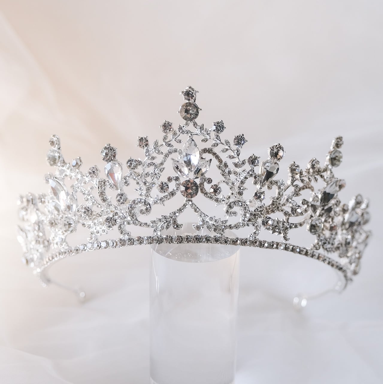 【ヘッドドレス】ティアラ ビジュー ブライダルヘッドドレス シルバー u49 【結婚式 ヘアアクセサリー】