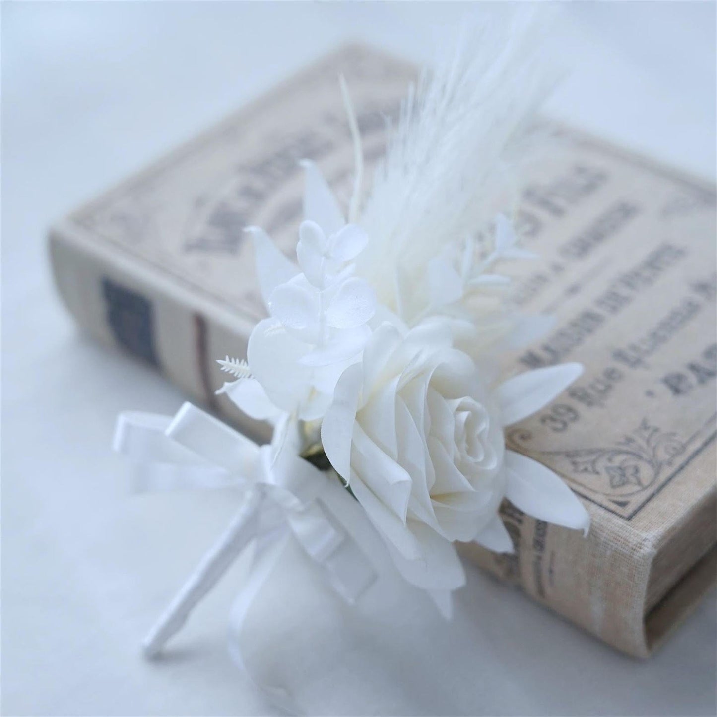 ホワイトリーフのブーケ【結婚式 フワラー アーティフィシャルフラワー ブーケ ブートニア】