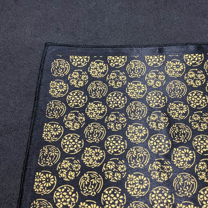 【着物職人手作り 金彩シルクポケットチーフ】ブラック ゴールド Nsplus 19678 【結婚式 ハンカチ チーフ 小物】