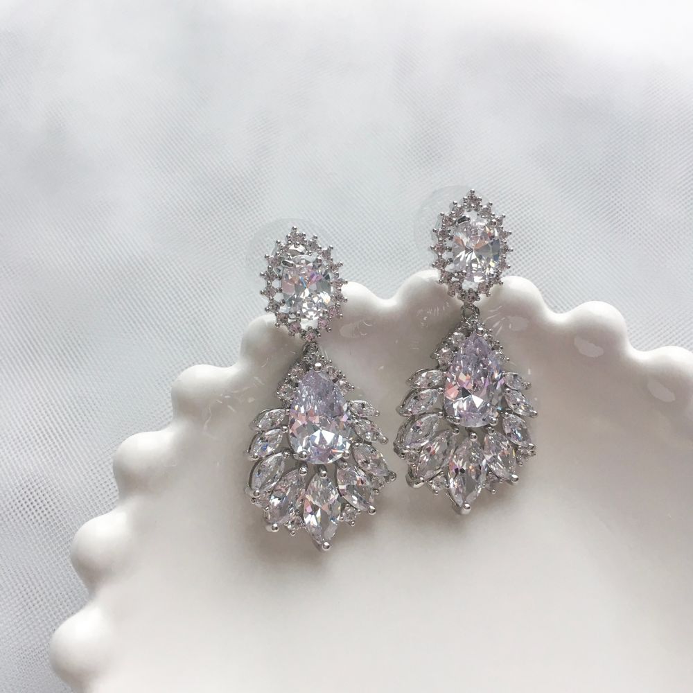 【イヤリング】ビジュー クリスタル ウェディング ブライダルイヤリング c1 【結婚式 ピアス イヤリング】