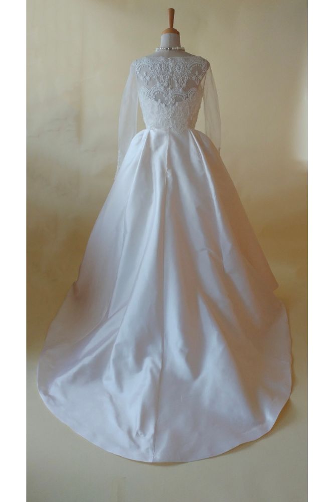 エジプトハーツ 【ウェディングドレス レンタル】