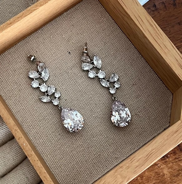 Couleurire ダブルスタードロップ　ピアス　結婚式 Couleurire ダブルスタードロップ ピアス 結婚式 ウォーター