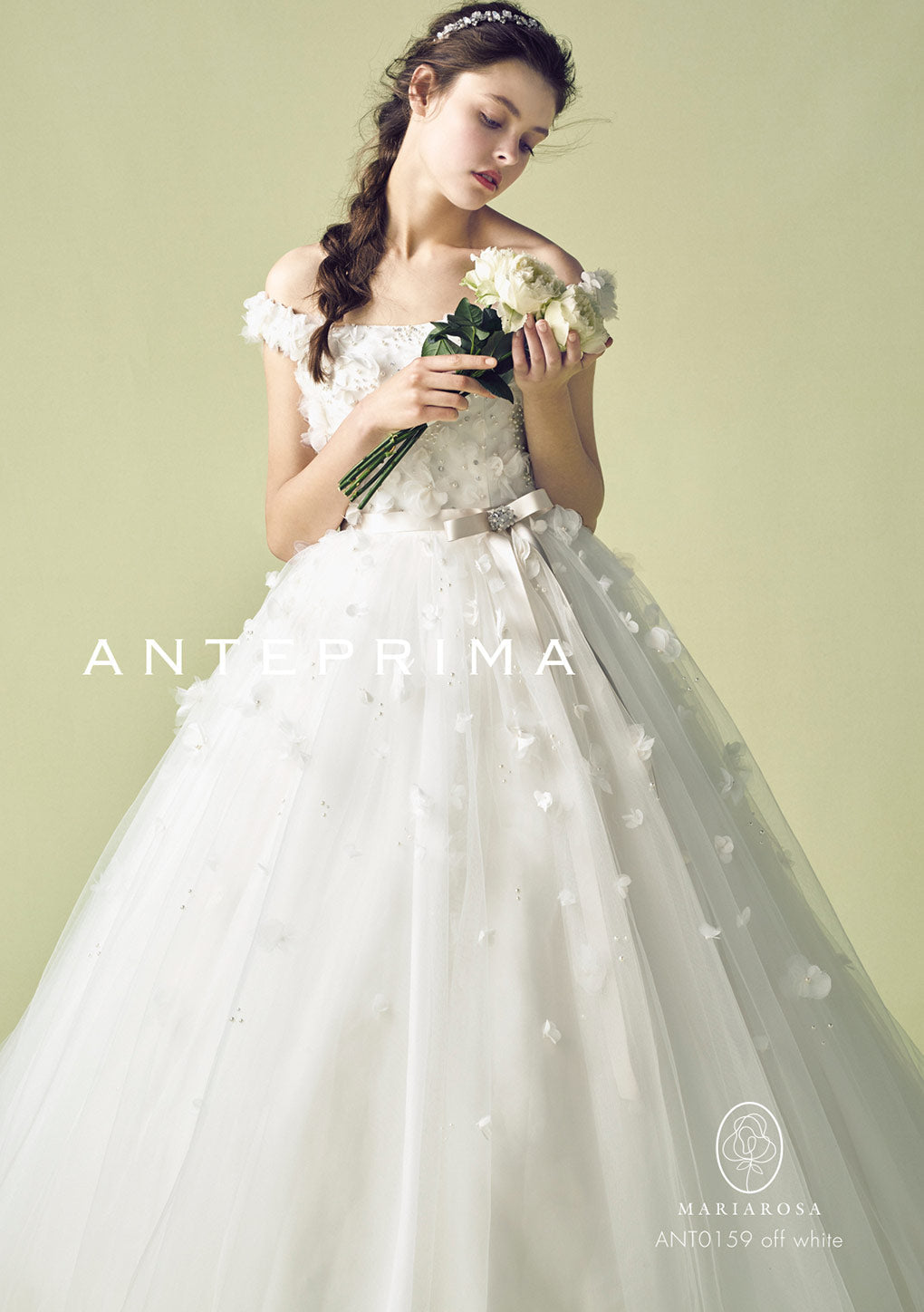 ANT0159ow【ウェディングドレス レンタル】