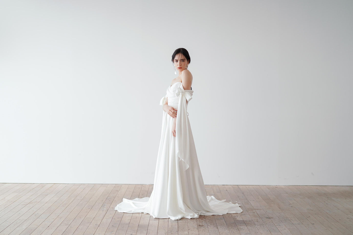 EDEN【ウェディングドレス レンタル】