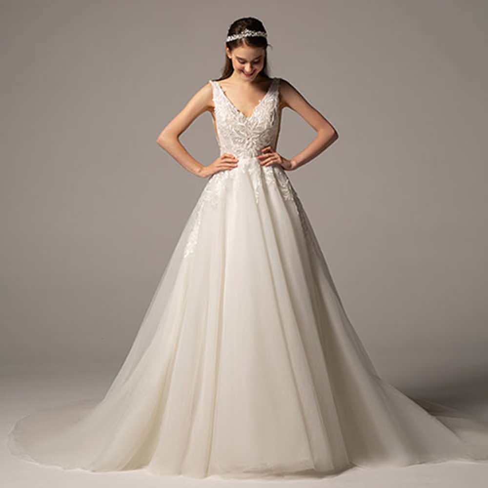 CW2379 JAYDA Vネック Aライン チュール ウエディングドレス 【ウェディングドレス オーダーメイド】