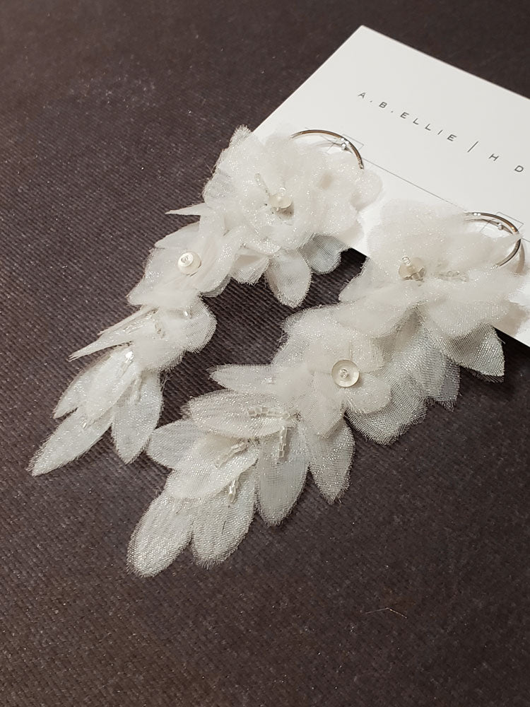 【3泊4日】a.b.Ellie BRYNN フラワーピアス 【結婚式 ピアス イヤリング レンタル】