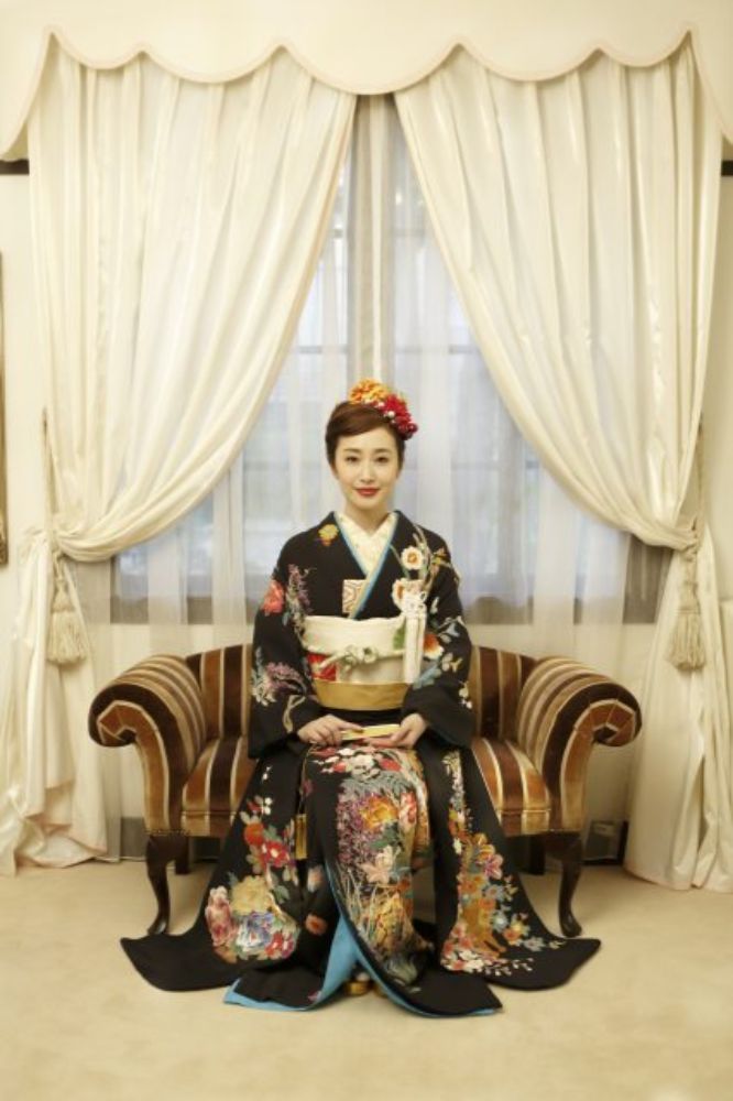 四季の花紋:着付け1点(お引上げ込) 【結婚式 和装 引き振袖 レンタル】