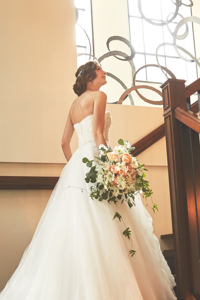 【生花】クラッチブーケ(フレッシュ) 【結婚式 フラワー 生花 ブーケ ブートニア】