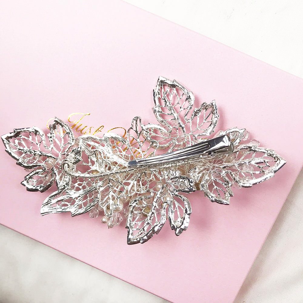 【ヘッドドレス】パールとクリスタルのリーフヘッドドレス/ブライダルアクセサリー 【結婚式 ヘアアクセサリー】