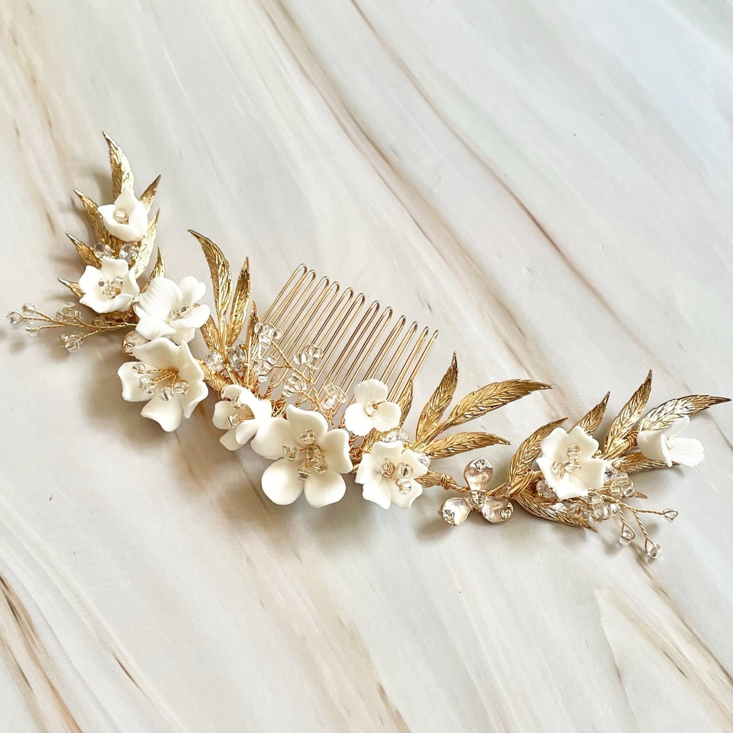 【ヘッドドレス】ブライダルヘッドドレス ボンネ コーム 髪飾り H35 【結婚式 ヘアアクセサリー】