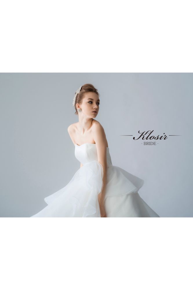 WHITE STRIPE 【ウェディングドレス レンタル】