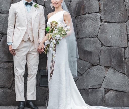 ワッシャーサテンのワンショルダードレス 【ウェディングドレス