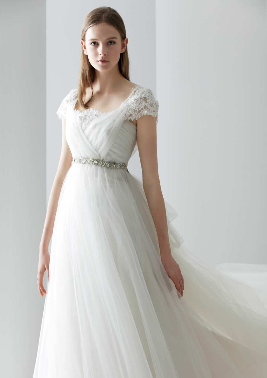 Aライン レース LATELIER MARIAGE 20679 【ウェディングドレス レンタル】