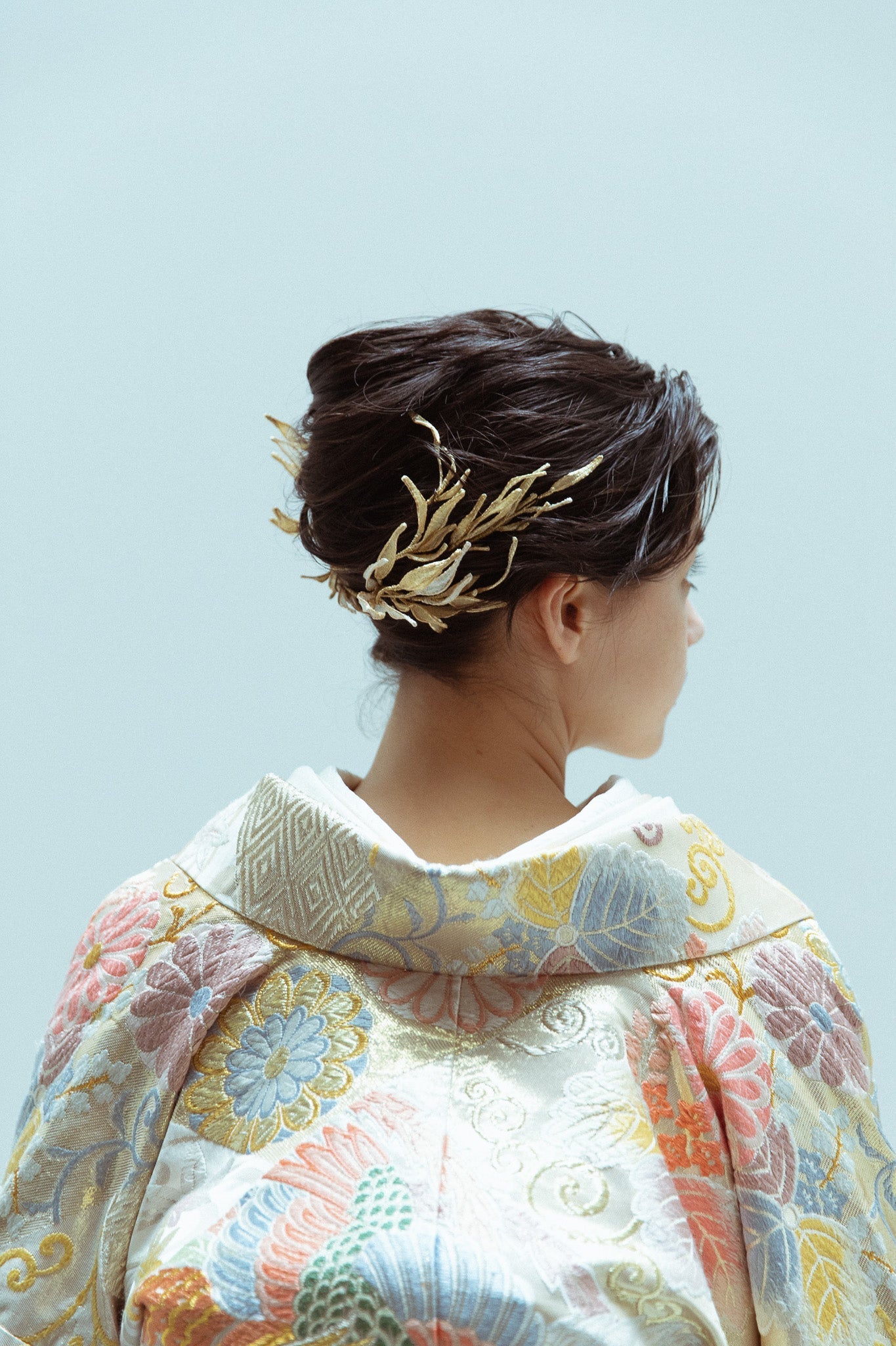 白地唐織裂取吉祥文【結婚式 和装 色打掛 レンタル】