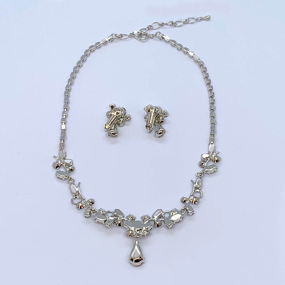 スワロフスキークリスタル使用のウェディングアクセサリー ネックレス・イヤリングセット/ブライダルアクセサリー 【結婚式 アクセサリーセット】