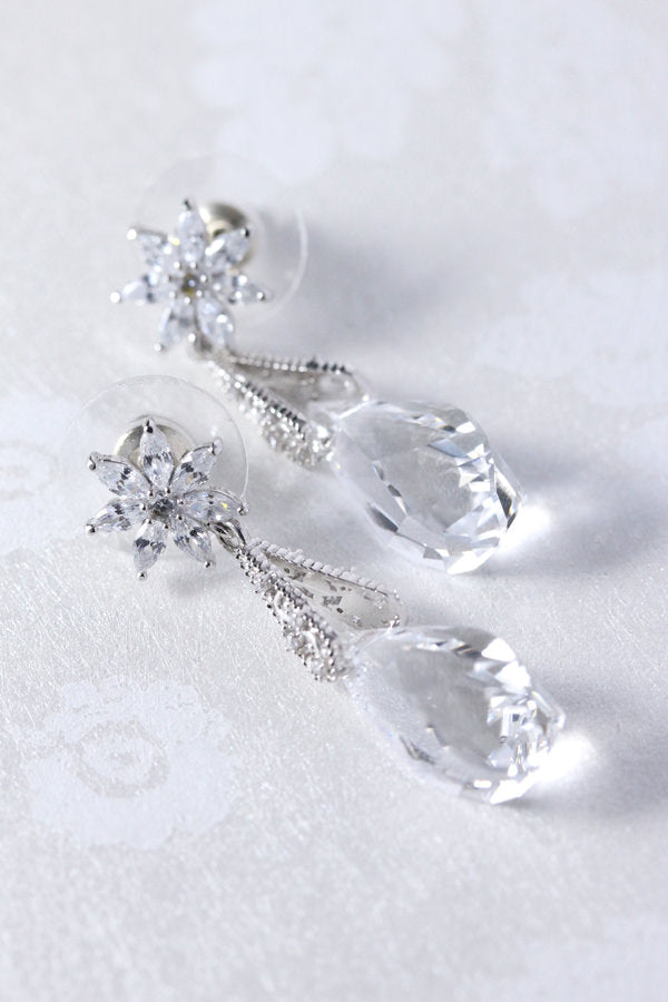 Elsa Earrings/ブライダルアクセサリー 【結婚式 ピアス イヤリング
