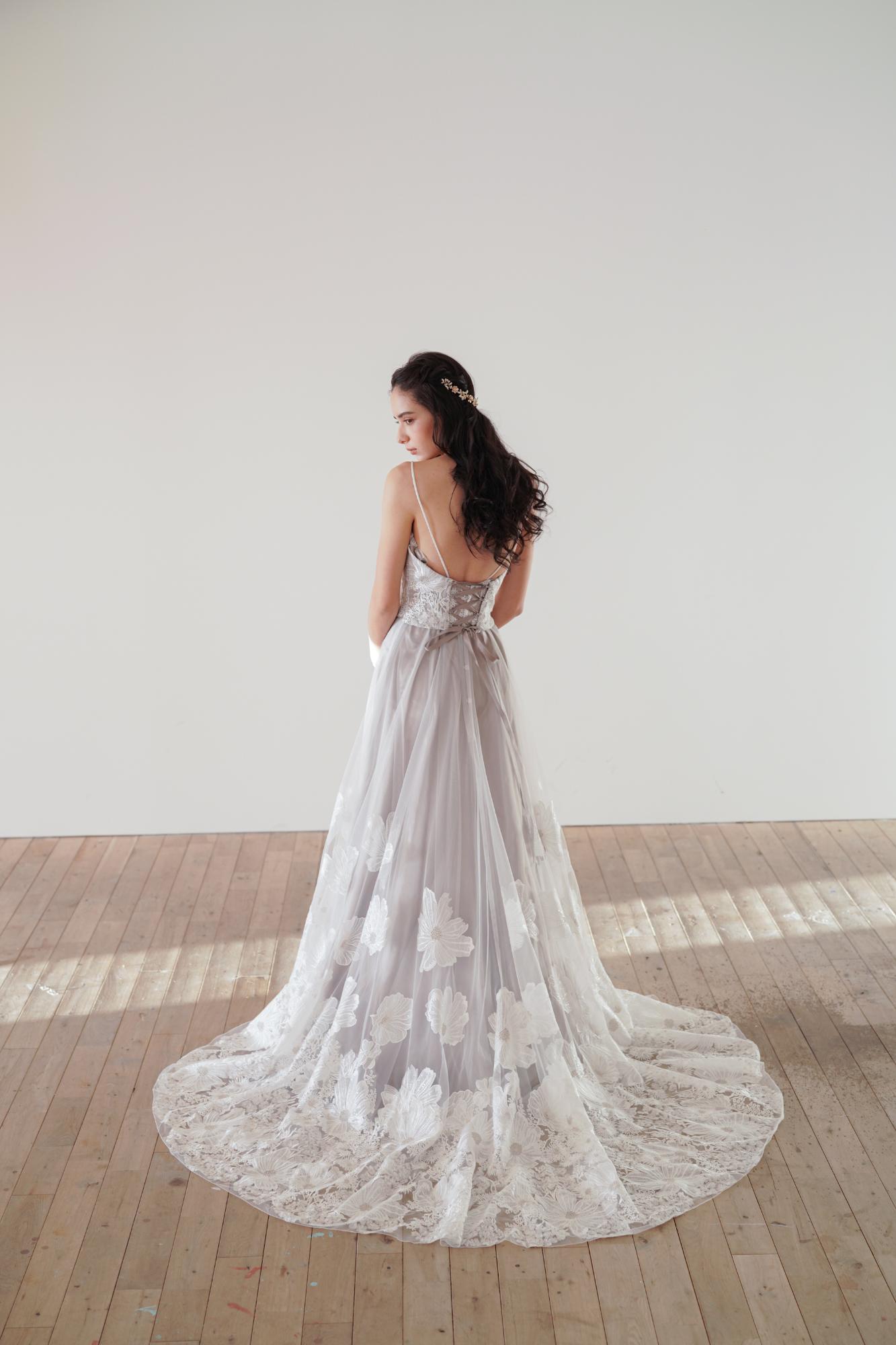 PUIS【ウェディングドレス レンタル】