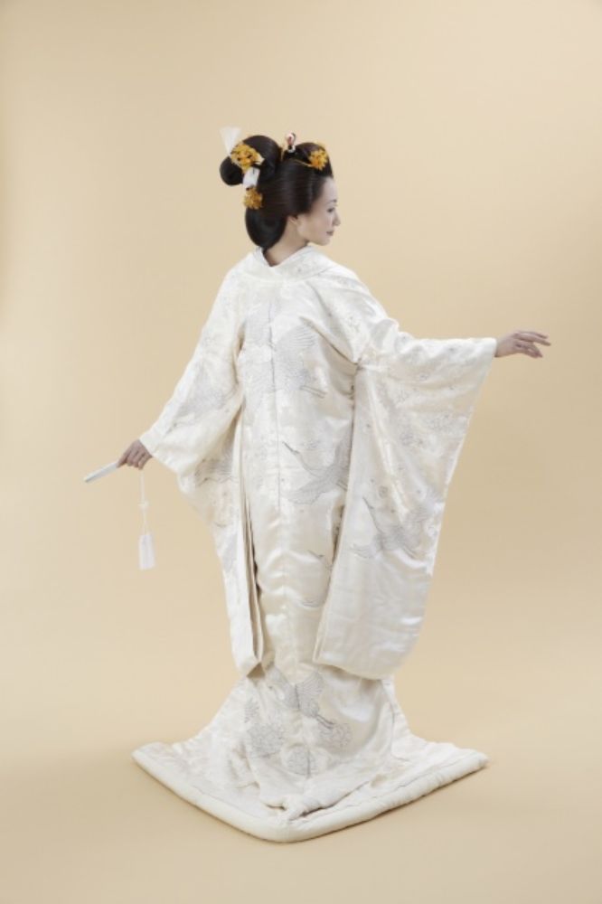 着物 白打掛 白無垢 和装 婚礼 結婚式【中古】 【総刺繍】オフホワイト 白無垢レンタル 新郎紋付セット 花嫁 白打掛 su012 結婚式