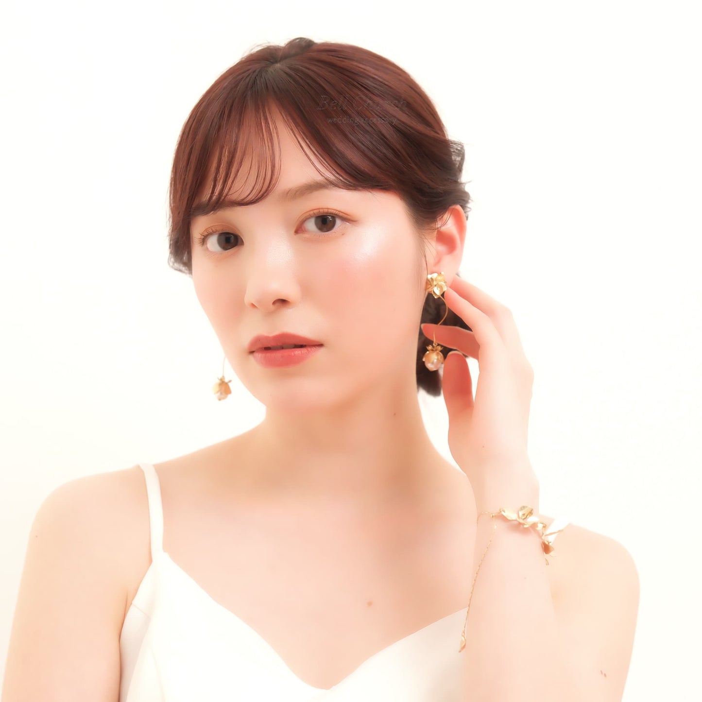 ウェディング ピアス イヤリング|ニッケルフリー ロングピアス 揺れる メタル ペタル お花 リーフ パール ニュアンス 金属アレルギー|ゴールド (BC-E83)【結婚式 アクセサリー ピアス】