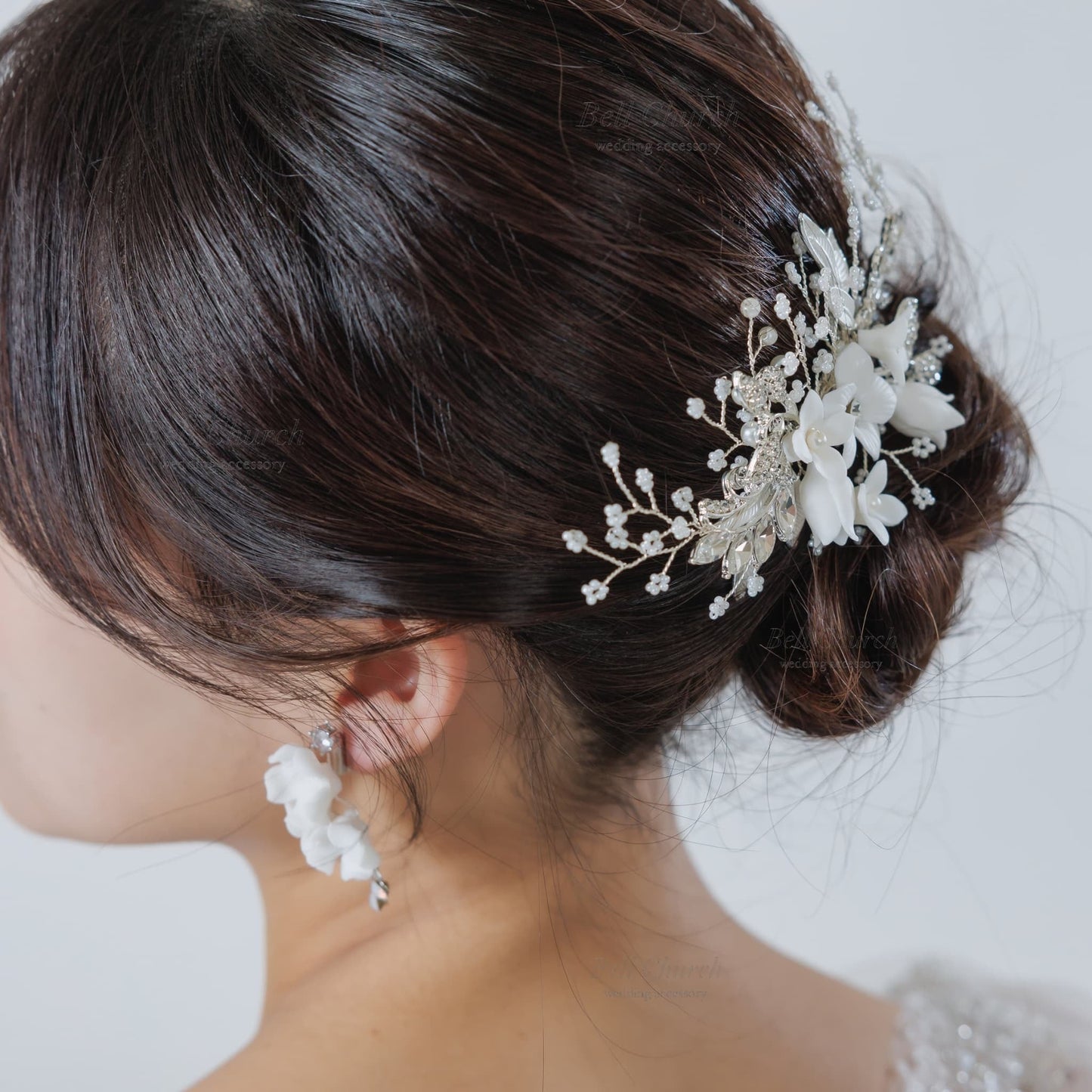 ブライダル ヘアコーム|ビーズ ジルコニア パール |フラワー お花モチーフ|リーフ 葉っぱモチーフ|シルバー×ホワイト(BC-H83)【結婚式 アクセサリー ヘッドドレス ヘアアクセサリー】