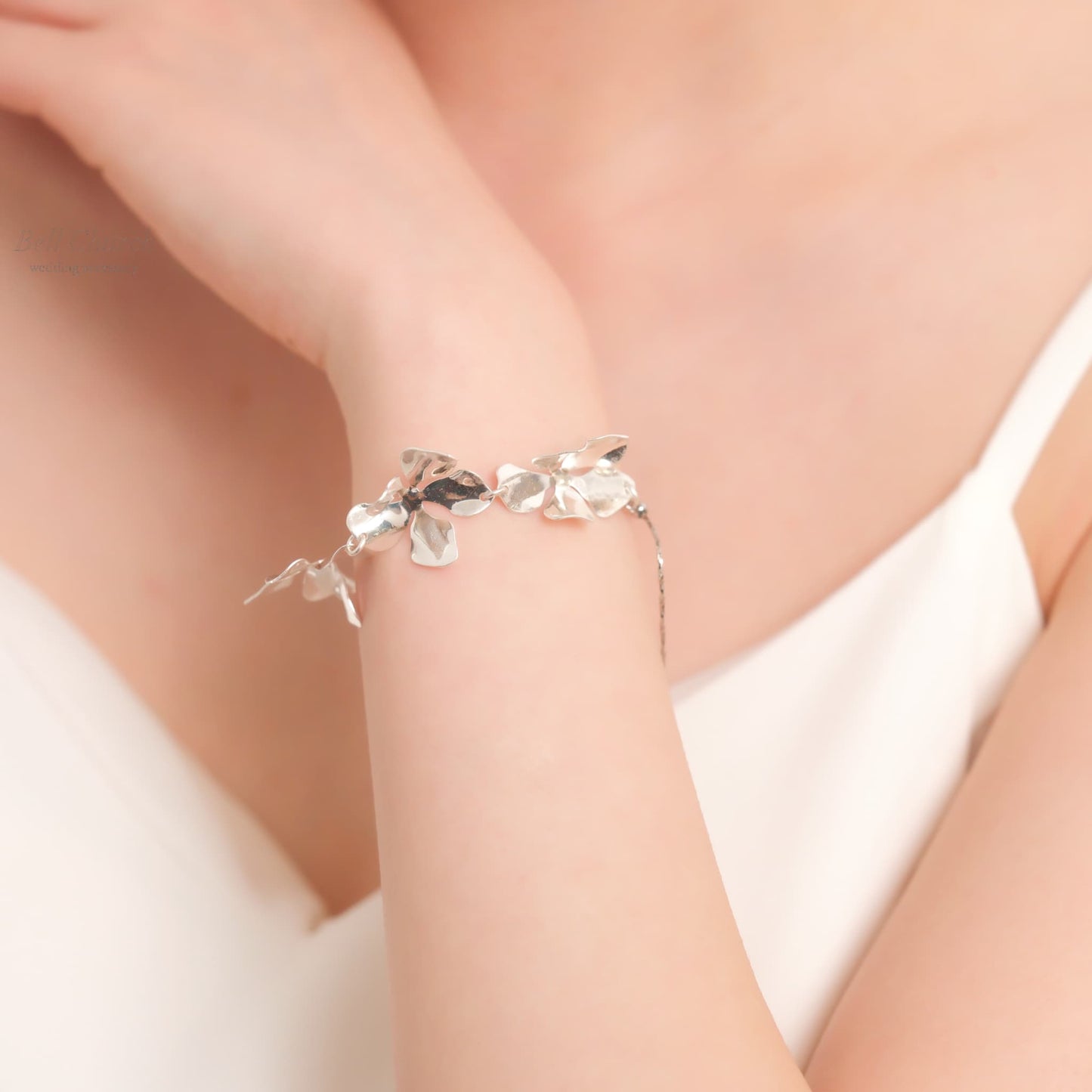 ウェディング ブレスレット|ニッケルフリー フラワー リーフ メタル チェーンブレスレット レディース アジャスター ニュアンス 金属アレルギー|シルバー (BC-W5)【結婚式 アクセサリー ブレスレット】