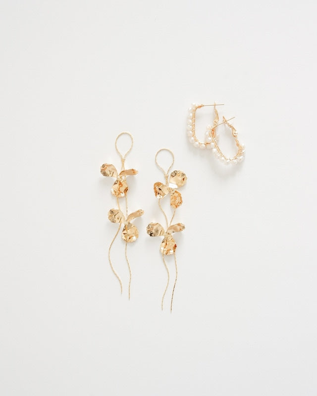 gold flower chain【結婚式 ピアス イヤリング】
