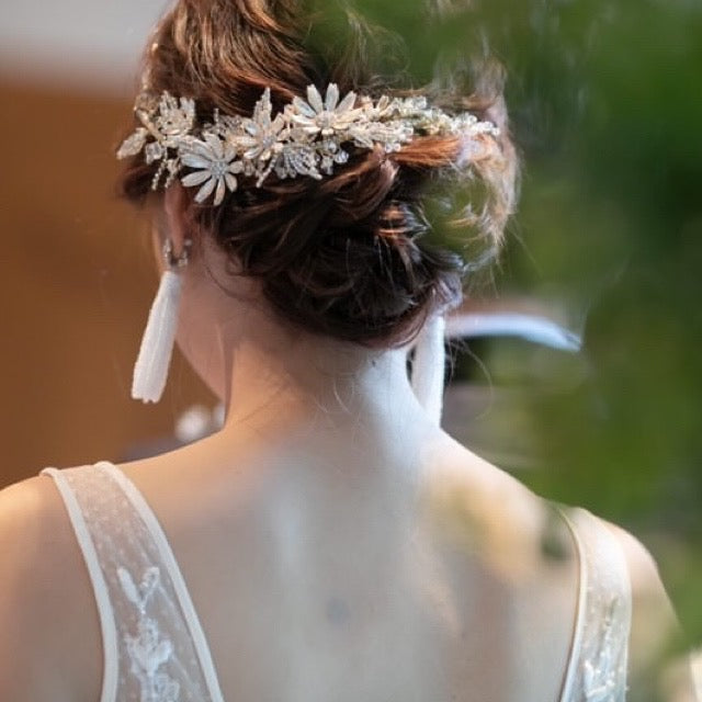 【ヘッドドレス】小枝 デイジーフラワー マットゴールド ブライダルアクセサリー 【結婚式 ヘアアクセサリー】