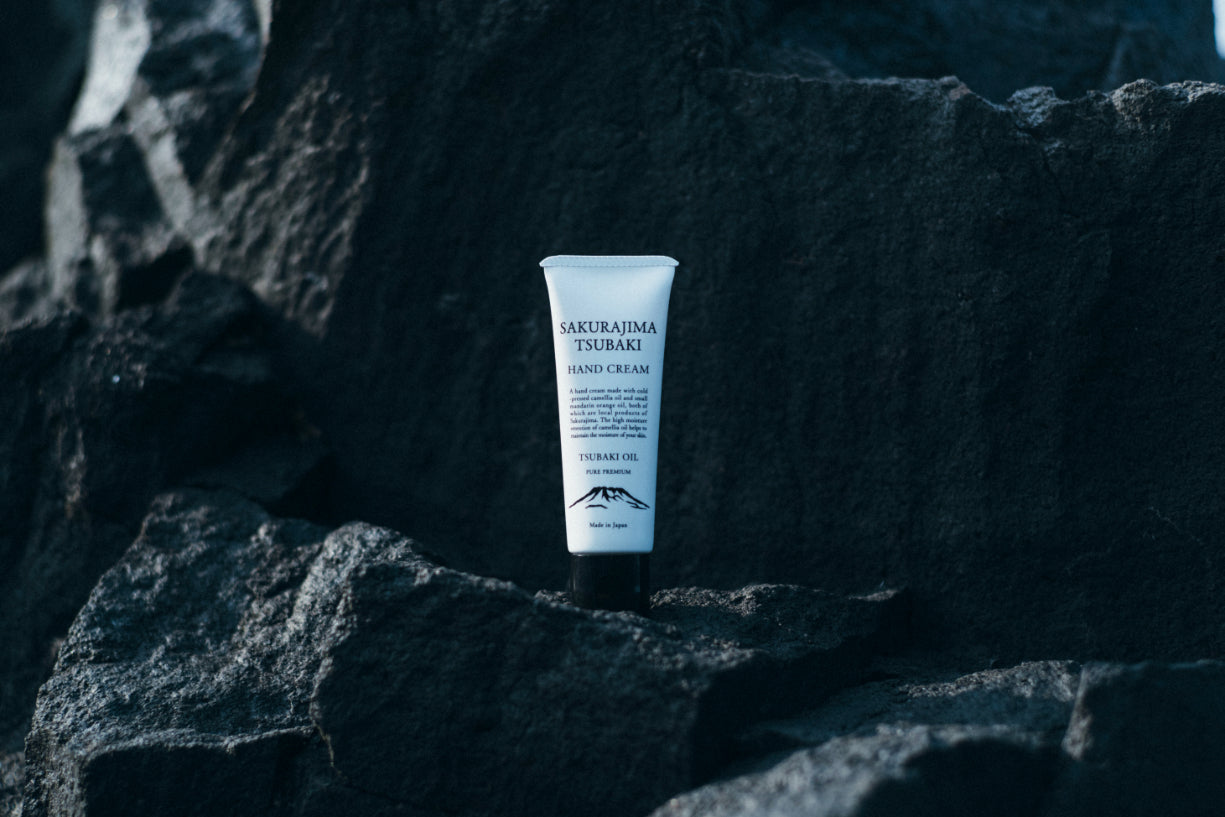 【美容グッズ】桜島つばきハンドクリーム 50g 【結婚式 ギフト 美容グッズ】