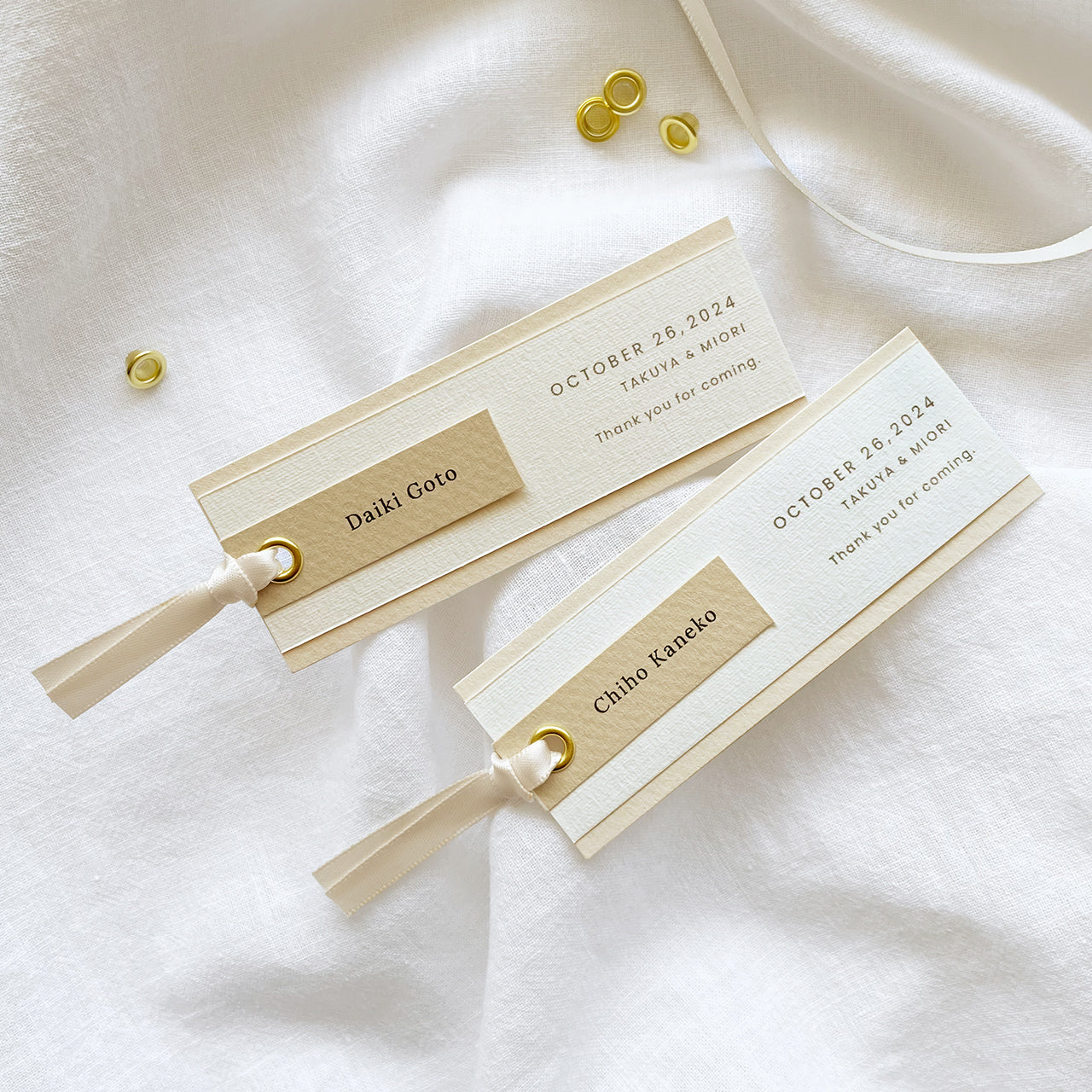 しおり型席札“shiori”[beige]|Aタイプ【結婚式 ペーパー 席札】 – 結婚