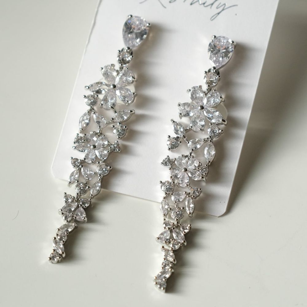 【ピアス】ジルコニア ビジュー ブライダル シルバー w40-pe128【結婚式 ピアス イヤリング】