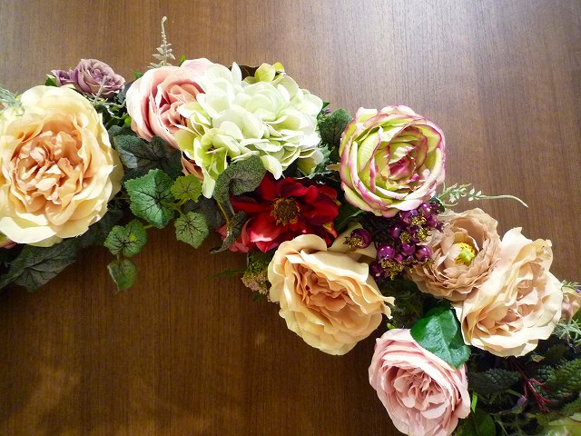 【造花】インスタ映えフォト用造花リース ベージュ・バーガンディ 【結婚式 フラワー 造花 ブーケ ブートニア】