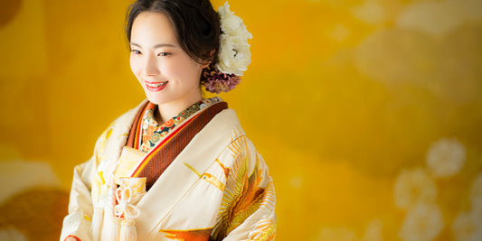 和装の結婚式で「小物」がもつ意味とは?筥迫、懐剣、抱え帯などの選び方と注意点